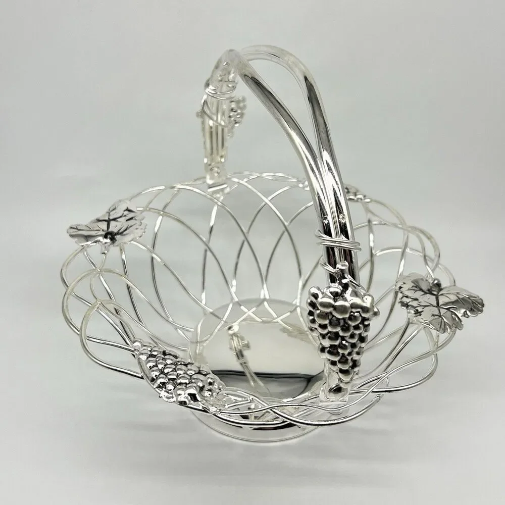 VTG Studio Silversmiths Silverplate Fruit Basket Bowl Wire Metal Round Grapevine